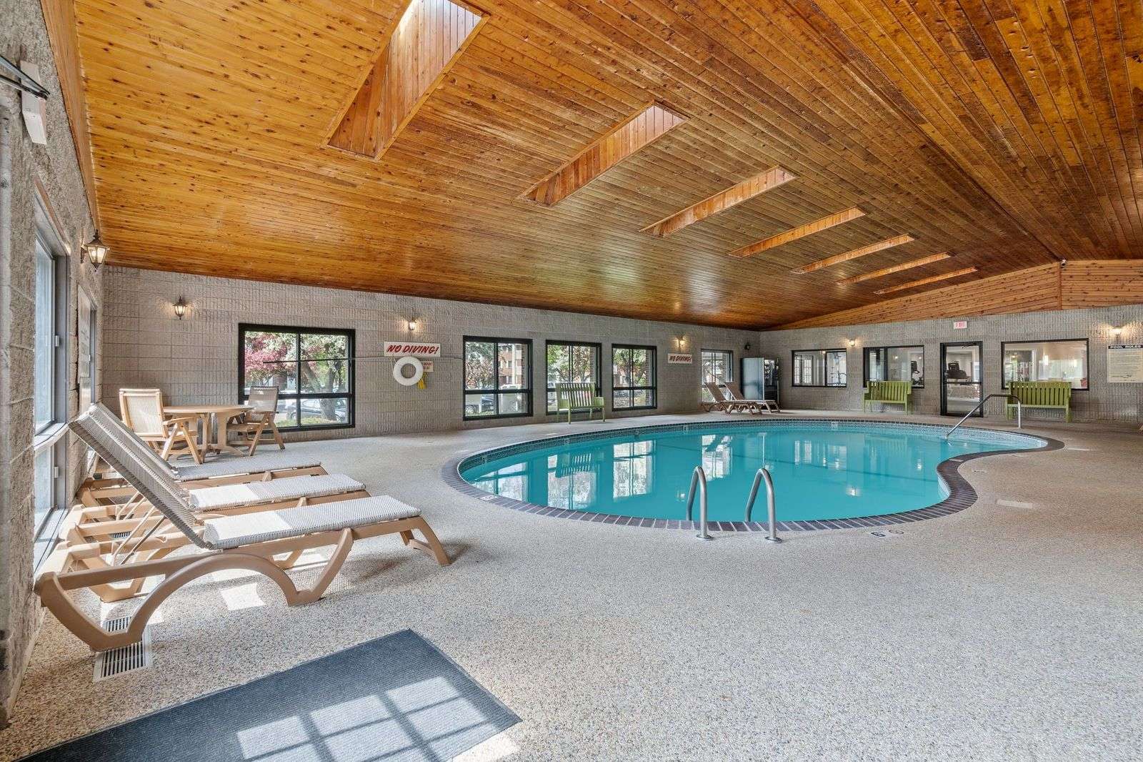 Gallery Carriage Oaks Apartments