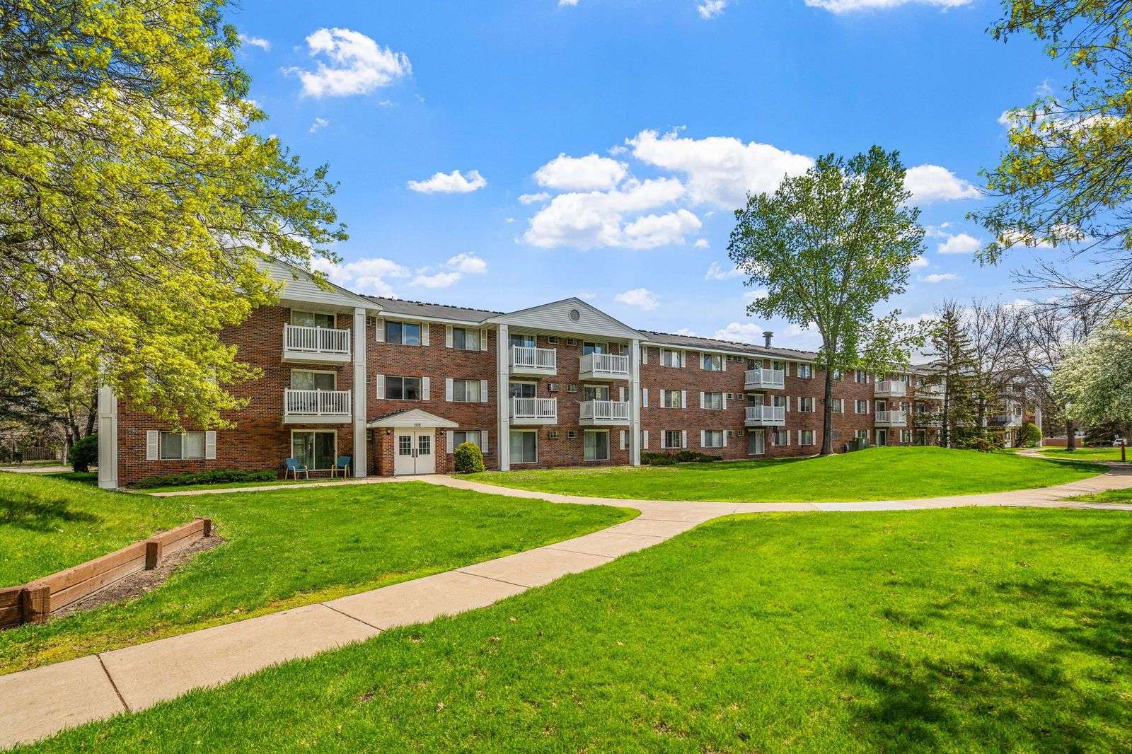 Gallery Carriage Oaks Apartments