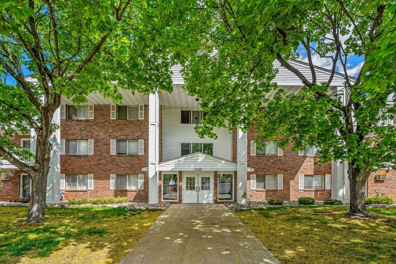Gallery Carriage Oaks Apartments